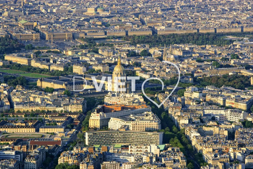 Photo Dominique VIET - Invalides front de Seine