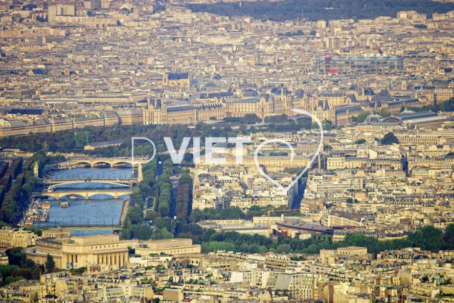 Photo Dominique VIET - Perspective avec les ponts