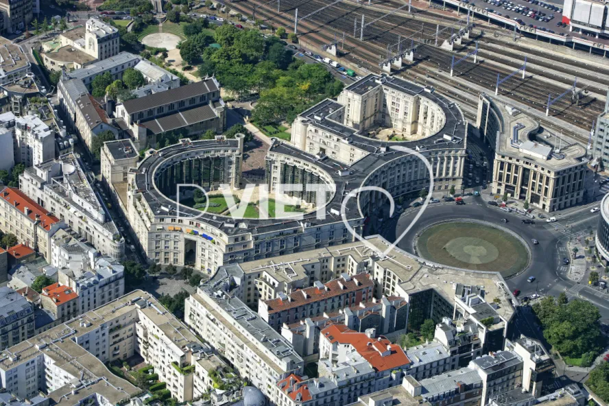 Photo Dominique VIET - batiments de Ricardo Bofil