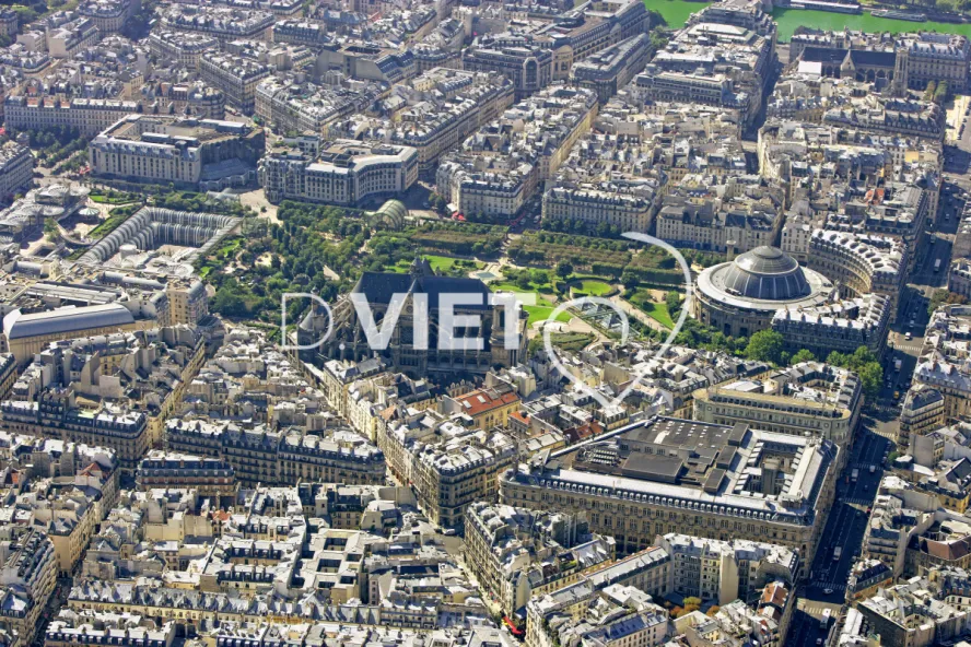 Photo Dominique VIET - Les halles st eustache Bourse