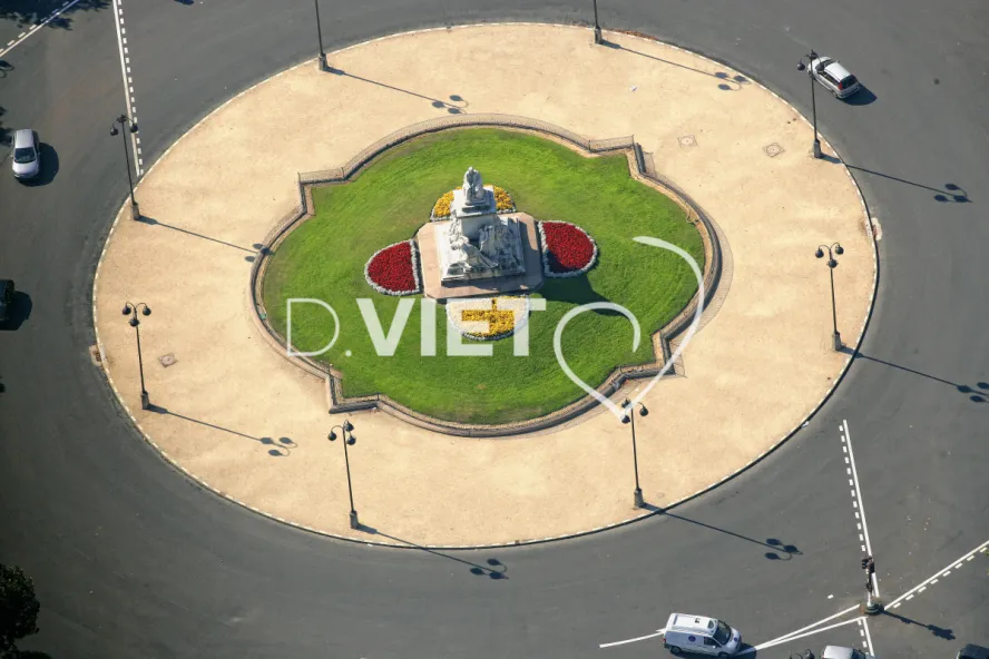 Photo Dominique VIET - Rond poit de breteuil