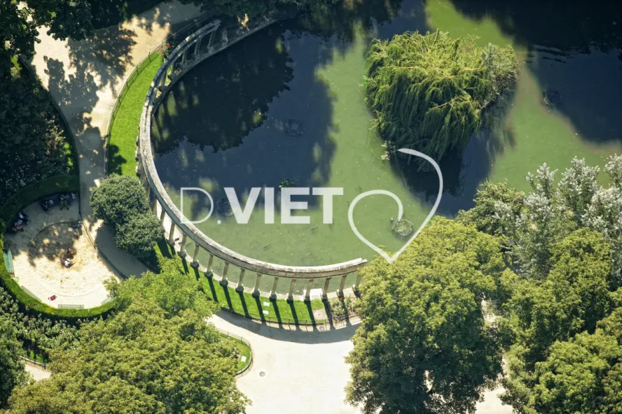 Photo Dominique VIET - Parc monceau