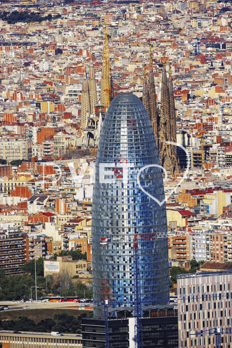 Photo Dominique VIET - Tour Agbar