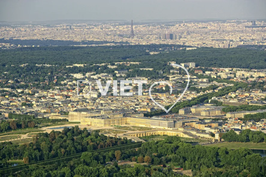 Photo Dominique VIET - Versailles Tour Eiffel
