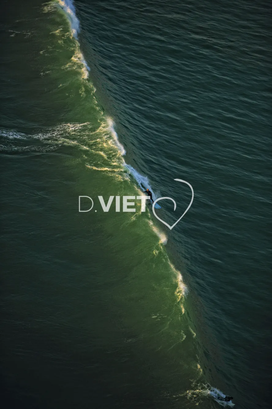 Photo Dominique VIET - vague et surf