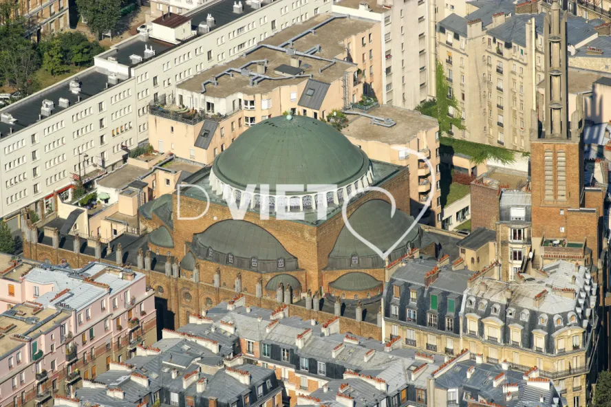 Photo Dominique VIET - Eglise du St Esprit